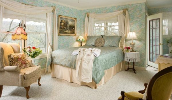 Monet Room- Eureka Springs Bed and Breakfast