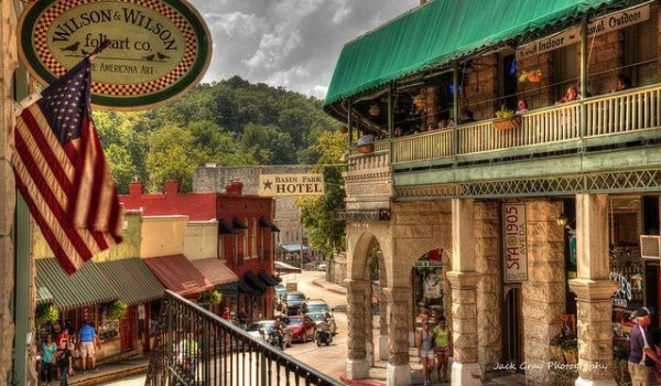 Discover the Eureka Springs Historic District
